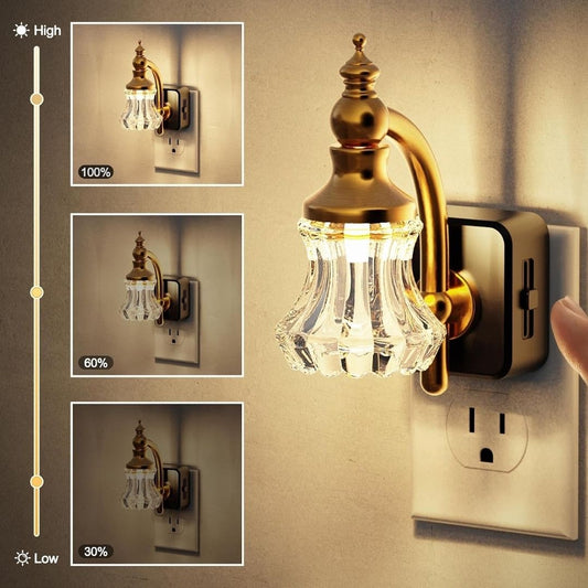 Antike Wandleuchte – Klassisches Steckdosenlicht im Vintage-Messing-Design